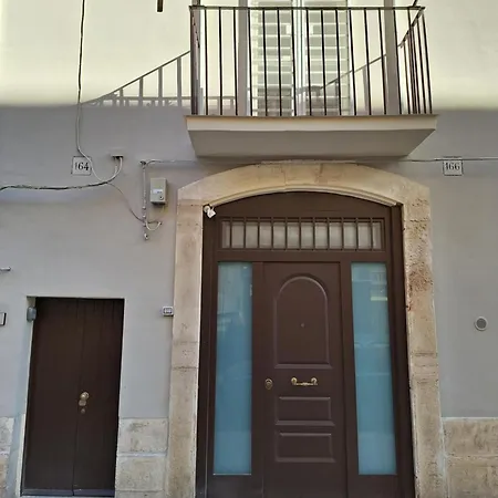 Visconti Loft House 164 דירה
